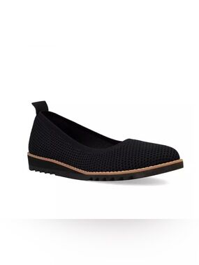 Eileen Fisher Etta Slip-On Flat with Tan Accent Size 8